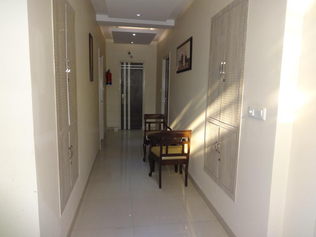 Hotel Grace New Delhi Bagian luar foto